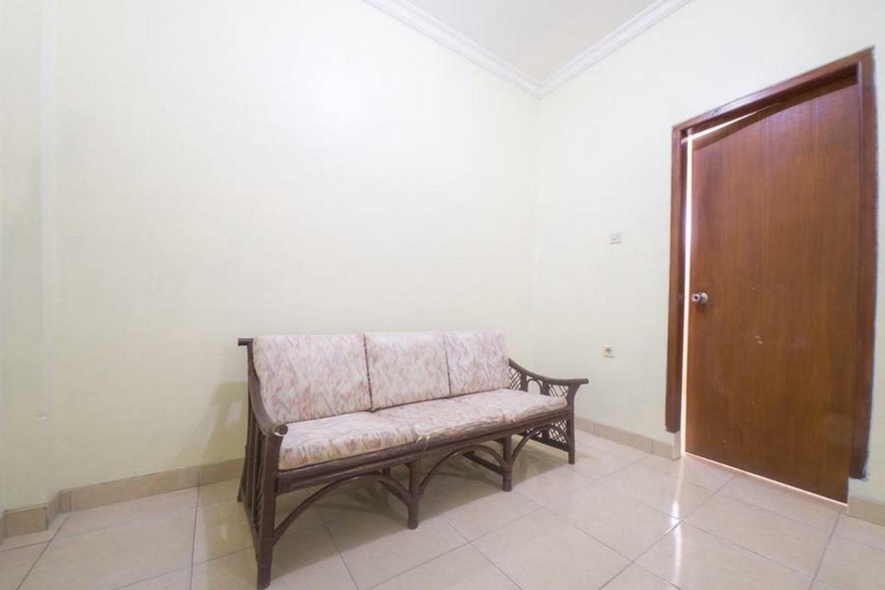 RedDoorz near Nusa Cendana University Kupang  Zewnętrze zdjęcie